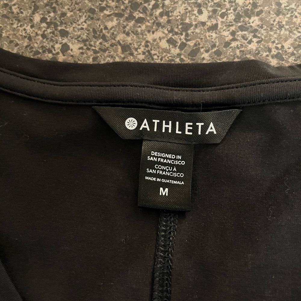 Athleta Women's V-Neck Athletic T-Shirt Short Sleeves  Solid Black Size Medium - Picture 5 of 9